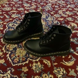 BARELY WORN DR MARTENS VEGAN 101 FELIX ANKLE BOOTS